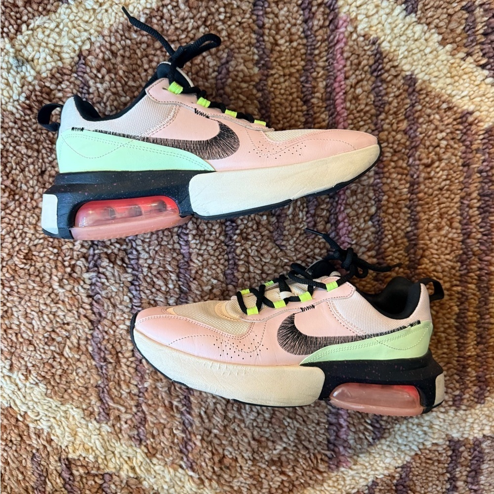 NIKE Air Max Verona - Picture 6 of 7